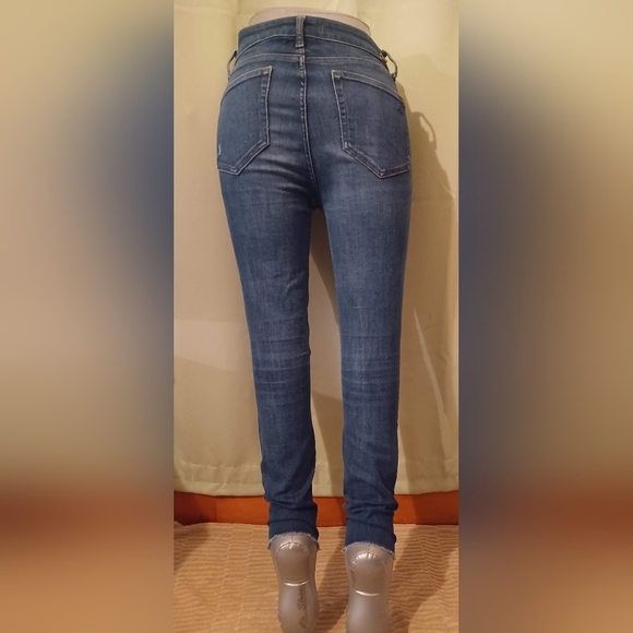 A DL1961 Ryan High-rise Blade Distressed Denim Jeans - Picture 4 of 9